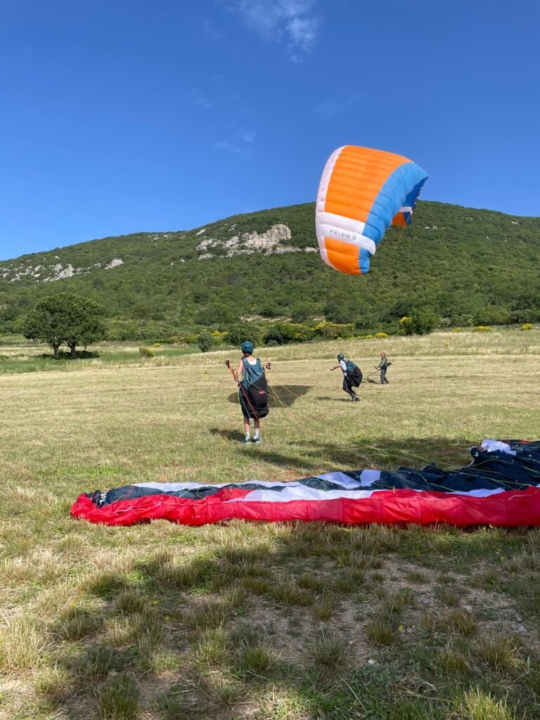 Parapente Gard Ardèche Parapente Sud biplace tandem vol stage initiation progression perfectionnement voyage cross thermique 